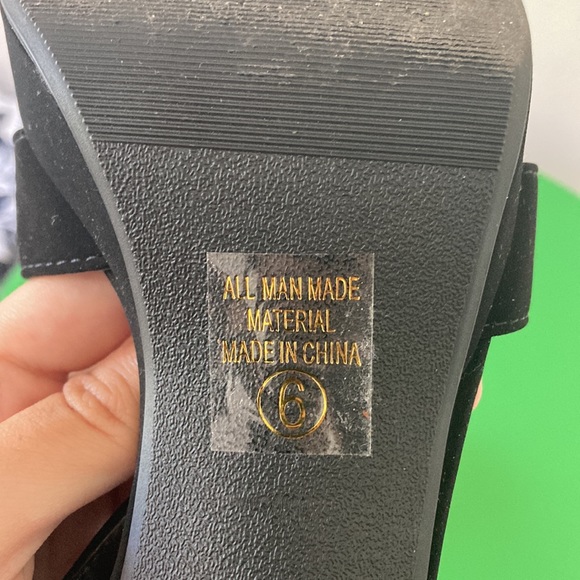 Minimalist Womens Block Heel W Ankle Strap - Picture 8 of 9